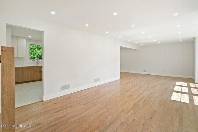 Foto del edificio - 10 Pepperridge Rd