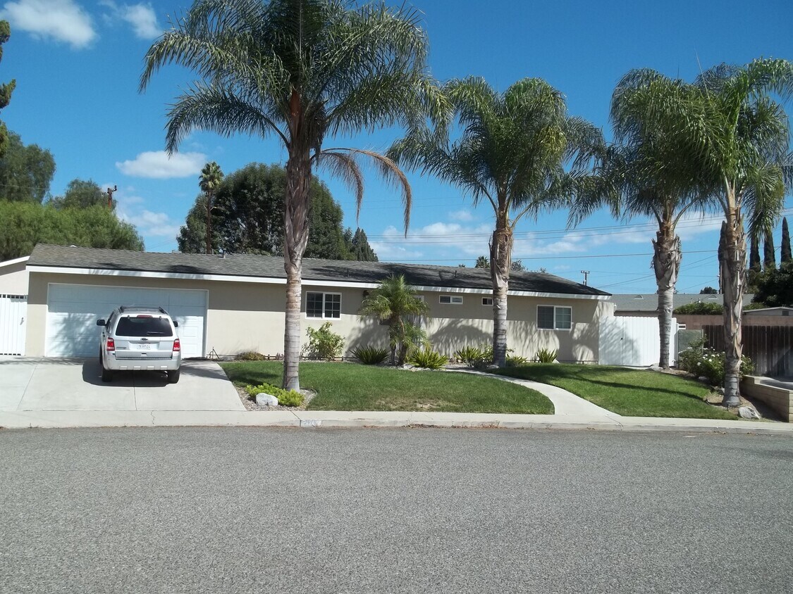 Foto principal - 2176 Farwell St