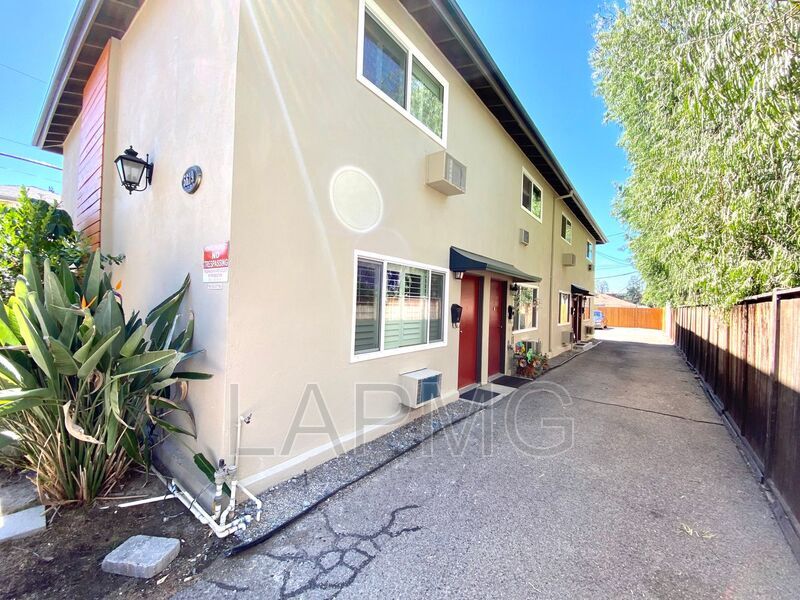 Primary Photo - 5619 Irvine Ave