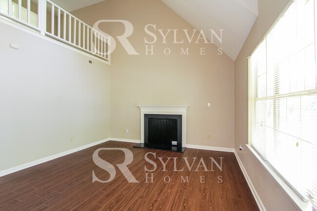 Foto del edificio - The living is easy in this 3 bedroom, 2 bathroom home