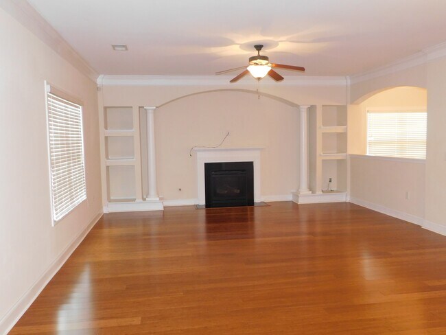 Foto del edificio - 123 Hackamore Ln