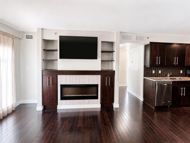 Building Photo - 235 Bridgeland Dr S
