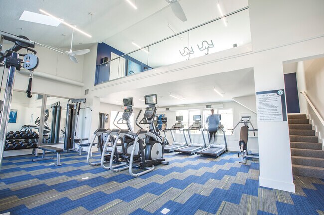 Moderno gimnasio disponible las 24 horas del día - The Coleman Canal Winchester