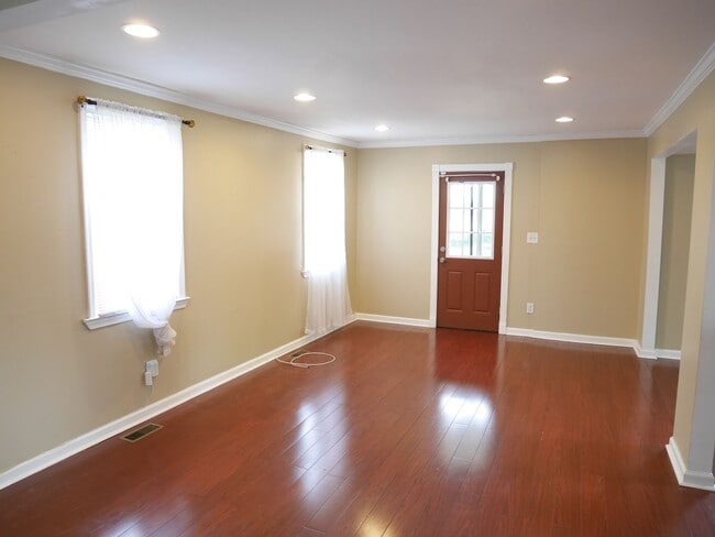 Building Photo - Your Next Home Awaits! 3 Bedroom Single Fa...