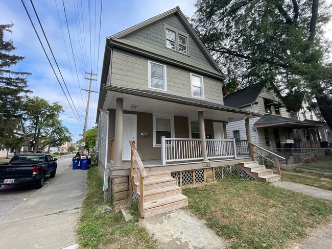 Building Photo - 4420 Bush Ave