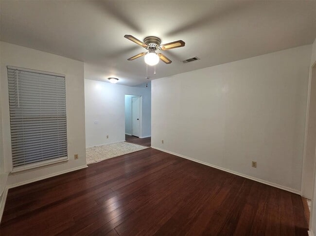 Building Photo - 10909 Hillside Oak Ln