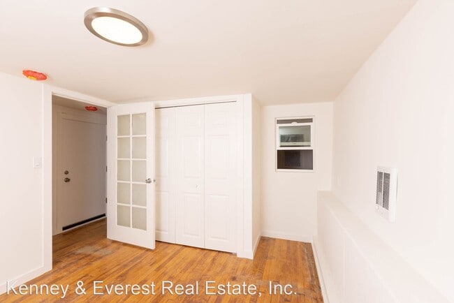 Building Photo - 1 br, 1 bath House - 695A 2nd Avenue