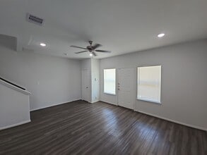 Building Photo - 9509 Madera Rd