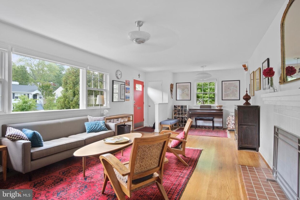 Foto principal - 303 Princeton Blvd