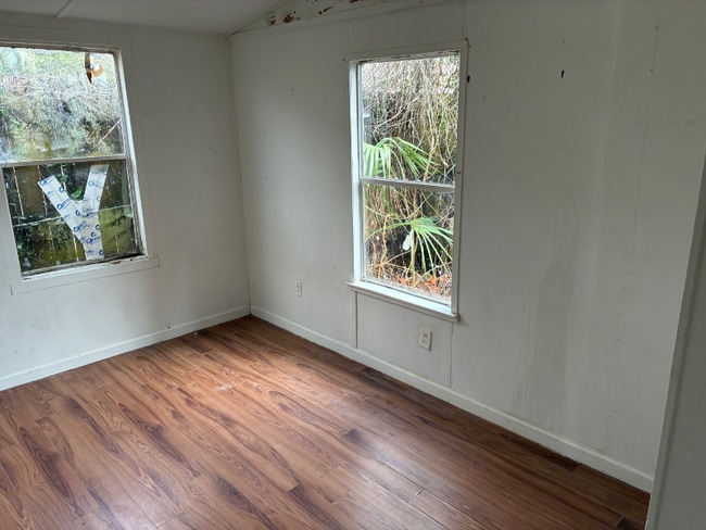 Foto del edificio - 51 Brenda Ln