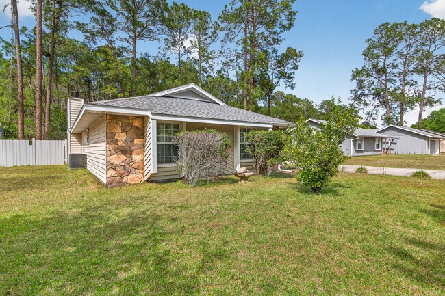 Foto del edificio - 4604 NW 44th Pl