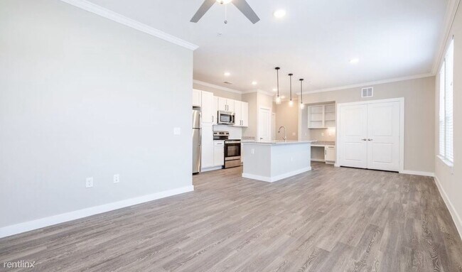 Foto del edificio - 1 br, 1 bath Condo - 12701 Lexington St  1...