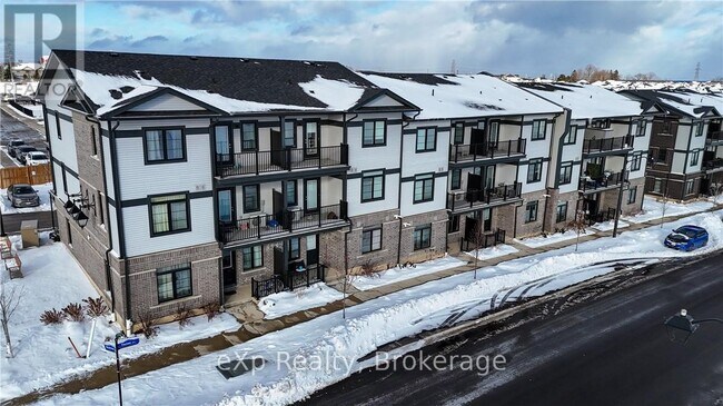 Building Photo - 96 Oat Ln