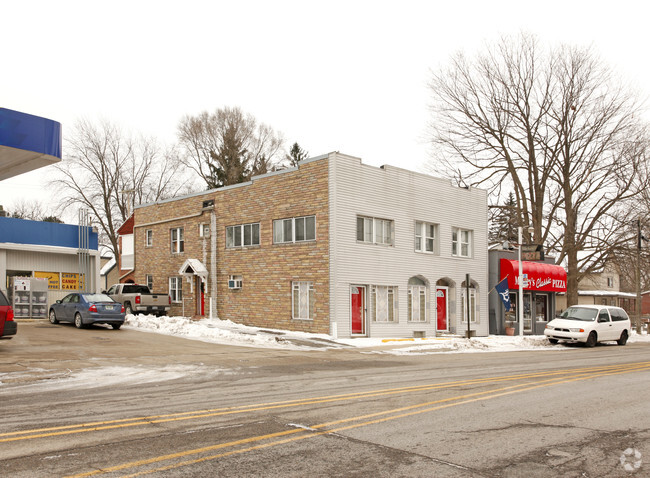 Building Photo - 9242 Main St