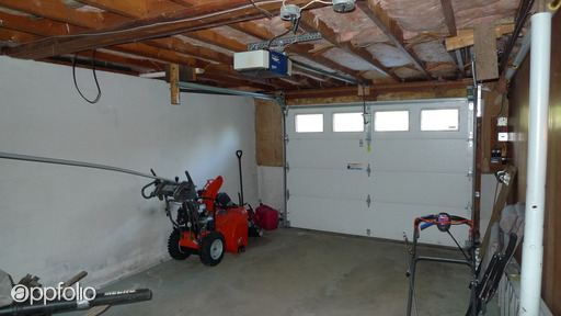 Building Photo - 9 Woodland Dr