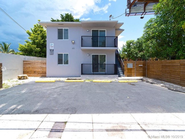 Building Photo - 655 NW 27th St