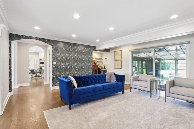 Foto del edificio - 3416 Lake Knoll Dr