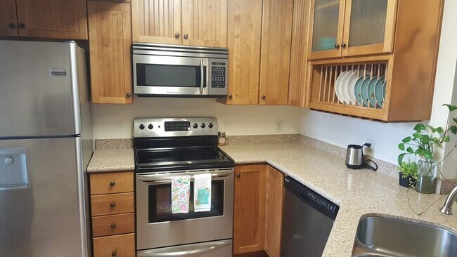 Building Photo - 3565 Windmill Dr