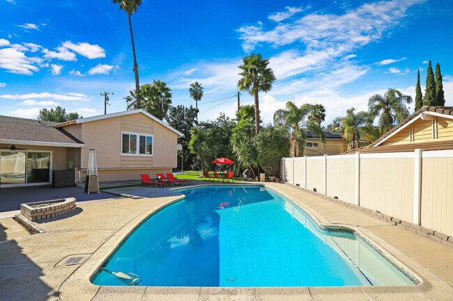 Building Photo - 2517 Cardillo Ave