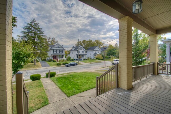 Foto del edificio - 3799 Millsbrae Ave