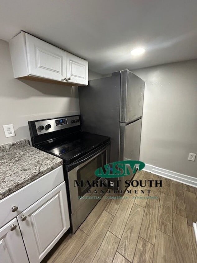 Primary Photo - 31 E 404