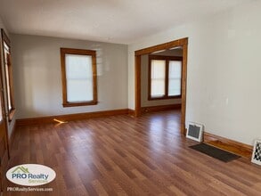 Building Photo - 100 W 36th St