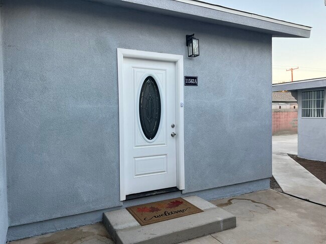 Building Photo - 11561 Lenmar St