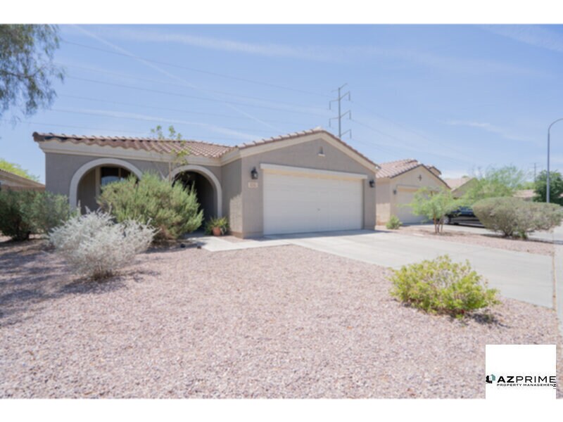 Primary Photo - Beautiful 3/2 Phoenix House Near Cesar Cha...