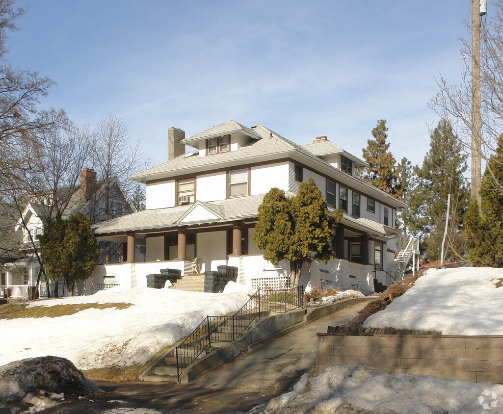 Primary Photo - 1026 W 8th Ave