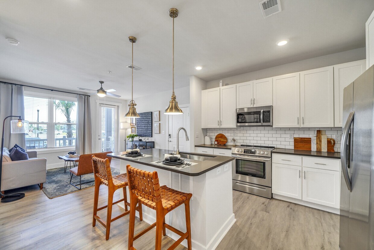 The Charles Apartments in Destin, FL