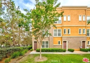 Building Photo - 1108 Jewett Dr