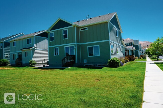 Building Photo - Gorgeous Home in Bluffdale!