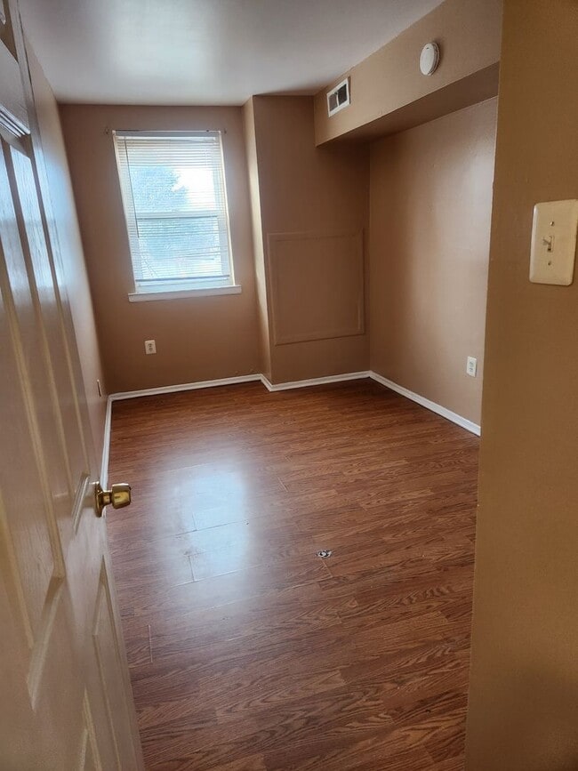 Foto del edificio - 4320HOWELL UNIT A &amp; B