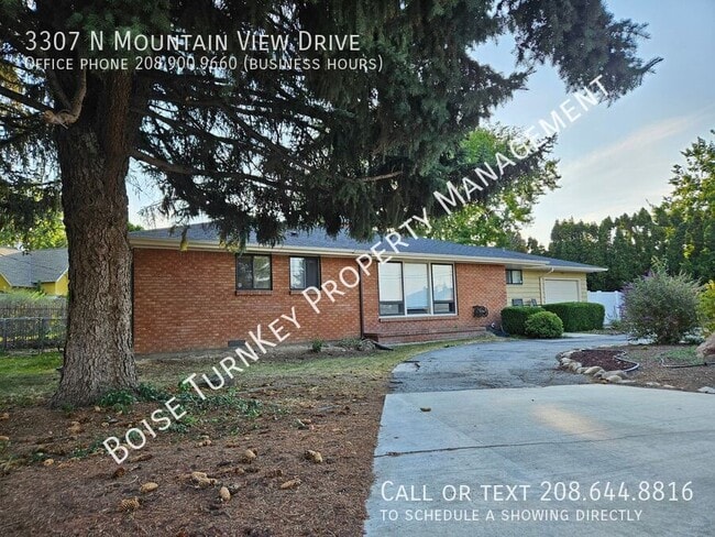 Building Photo - 3307 N Mountain View Dr
