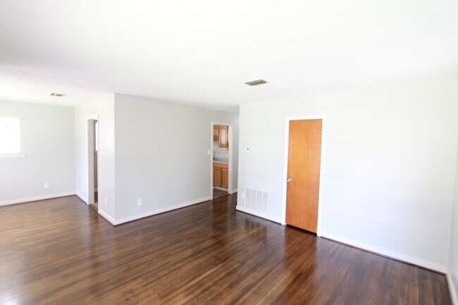 Foto del edificio - 2307 17th St Ensley