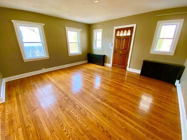 Foto del edificio - Charming 3BD/2BA Home in Catonsville, MD!