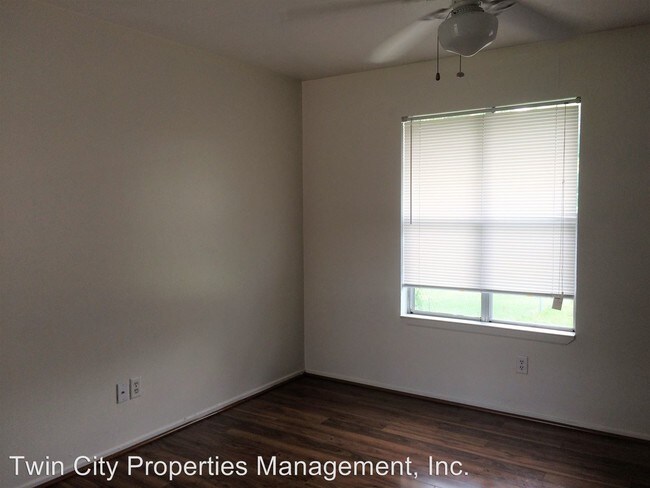 Foto del edificio - 2611 Pecan Knoll St