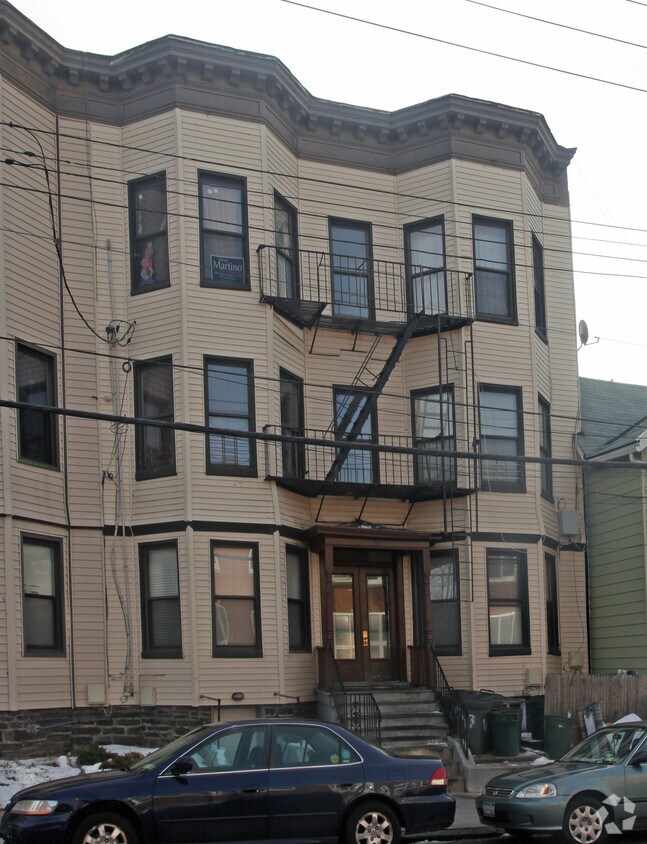 Building Photo - 43 N Bleeker St