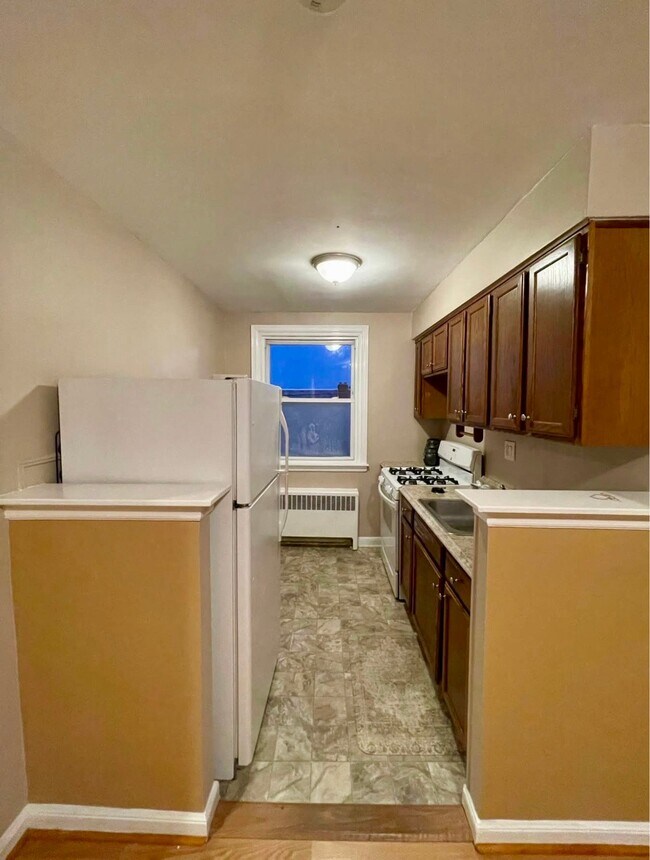 Building Photo - 7351 Shisler St