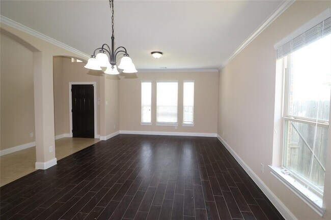 Foto del edificio - 8411 Creekside Timbers Dr