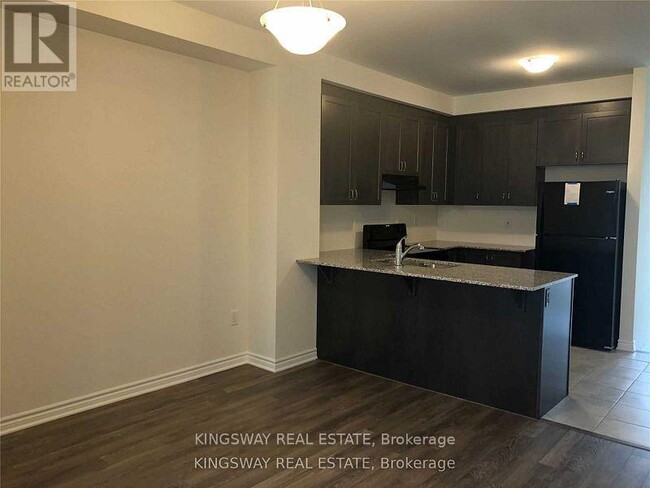 Building Photo - 17 Circus Cres