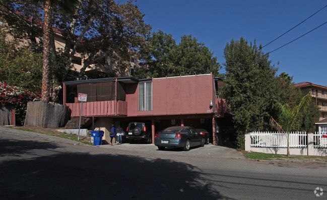 Building Photo - 225 S Avenue 50