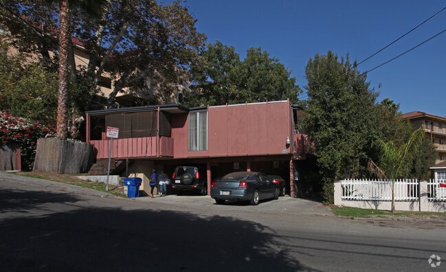 Foto del edificio - 225 S Avenue 50