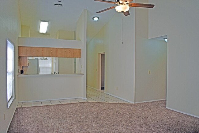Building Photo - 7603 Caracal Ct