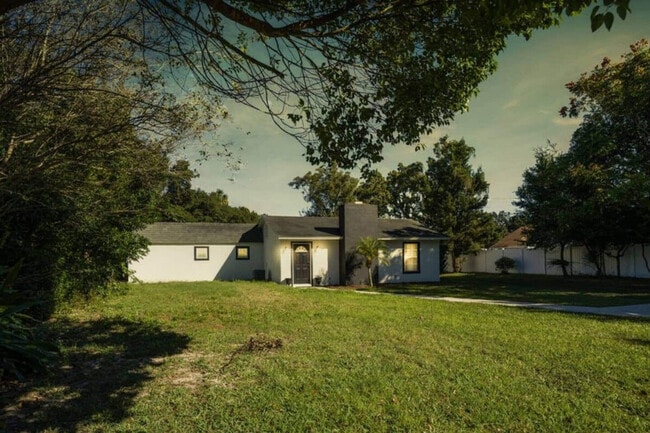 Foto del edificio - 2301 Carlton Dr