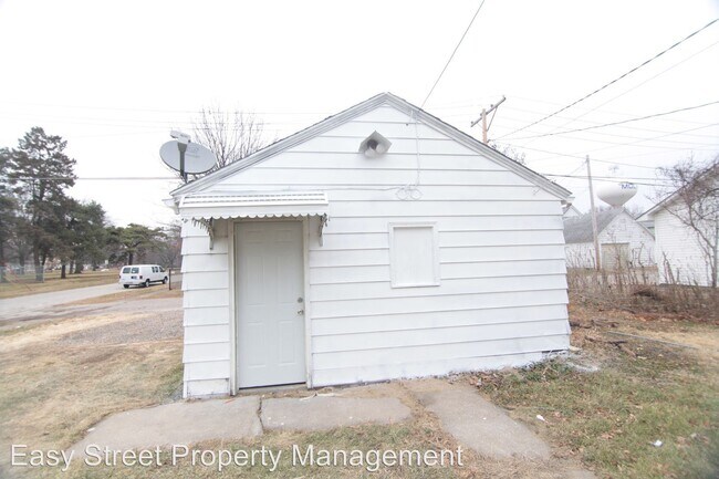 Building Photo - 503-503 16th Ave