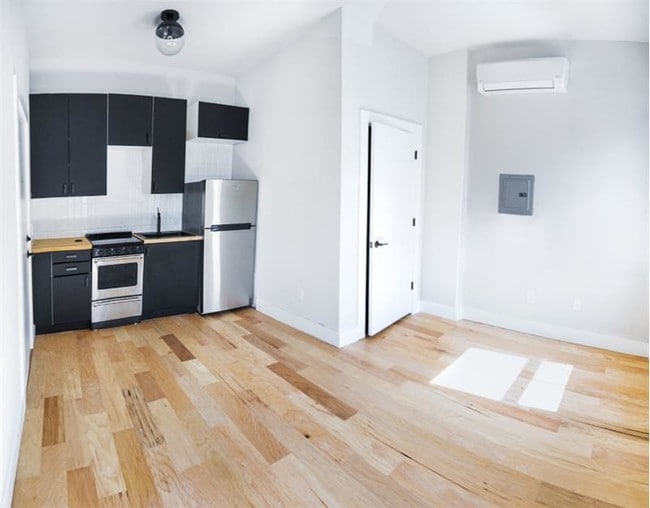 Foto del edificio - 2121 E Dauphin St