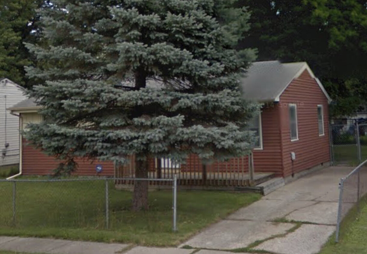 Building Photo - 2215 Hartsuff St