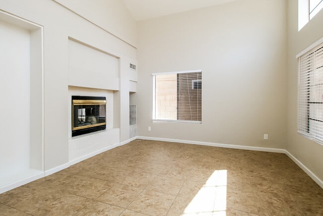 Building Photo - 1423 N Dana St