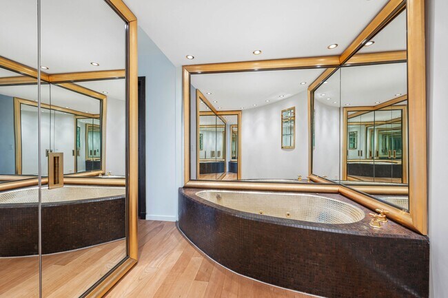 Foto del edificio - 721-725 5th Ave